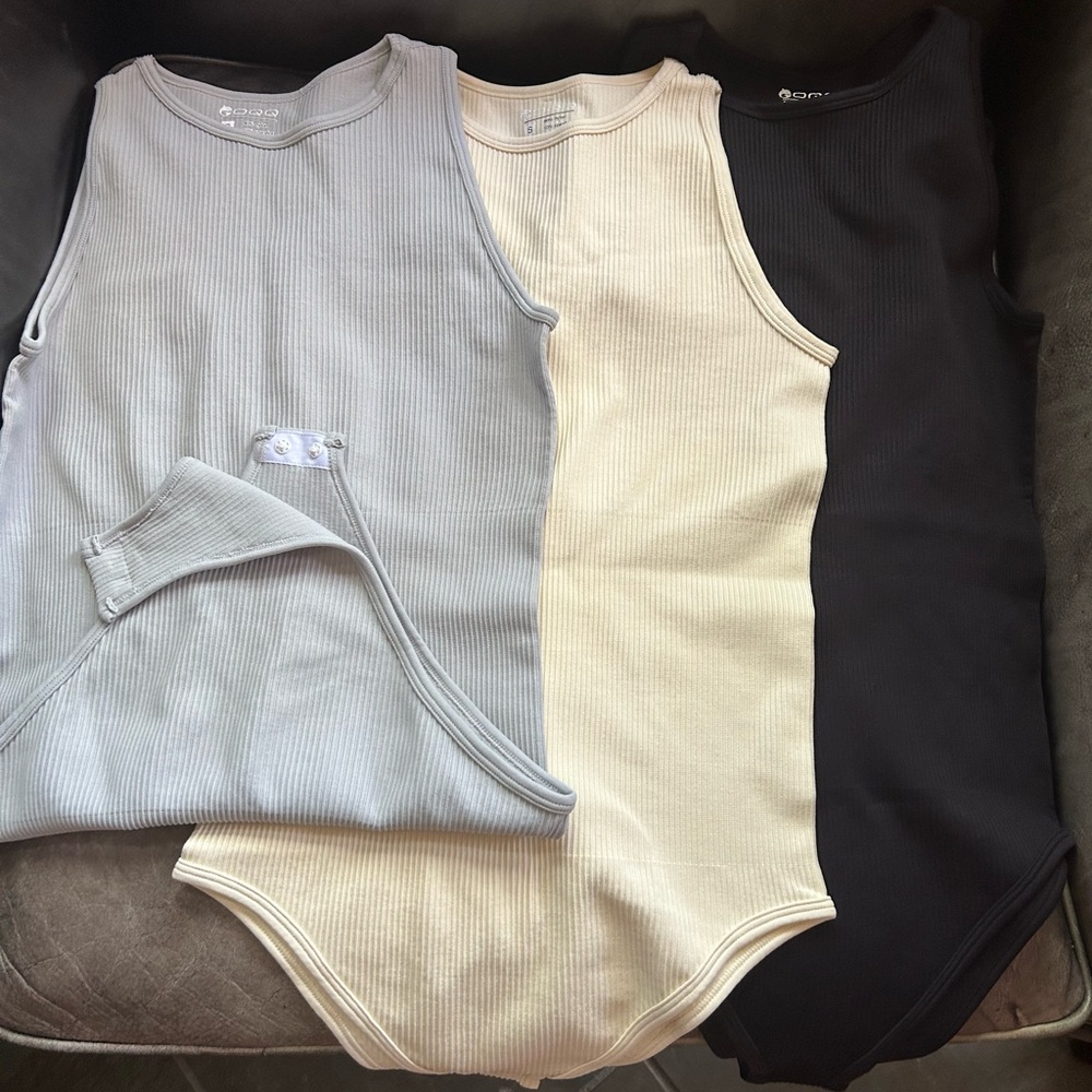 Yoga Ribbed Bodysuits SET OF THREE- Cream, light blue/grey, black